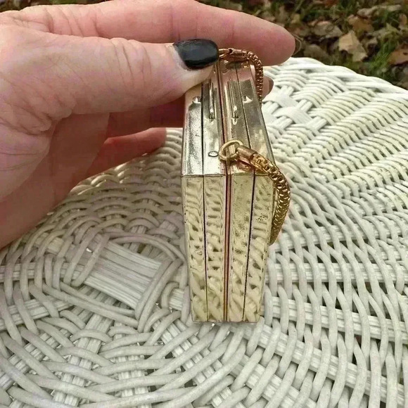 Vintage Gold and Silver Floral compact. Clutch. Gold compact. Antique. Fancy - Picture 2 of 11